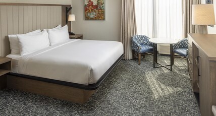 DoubleTree by Hilton Murfreesboro Room Type - 1 KING - FRIDGE