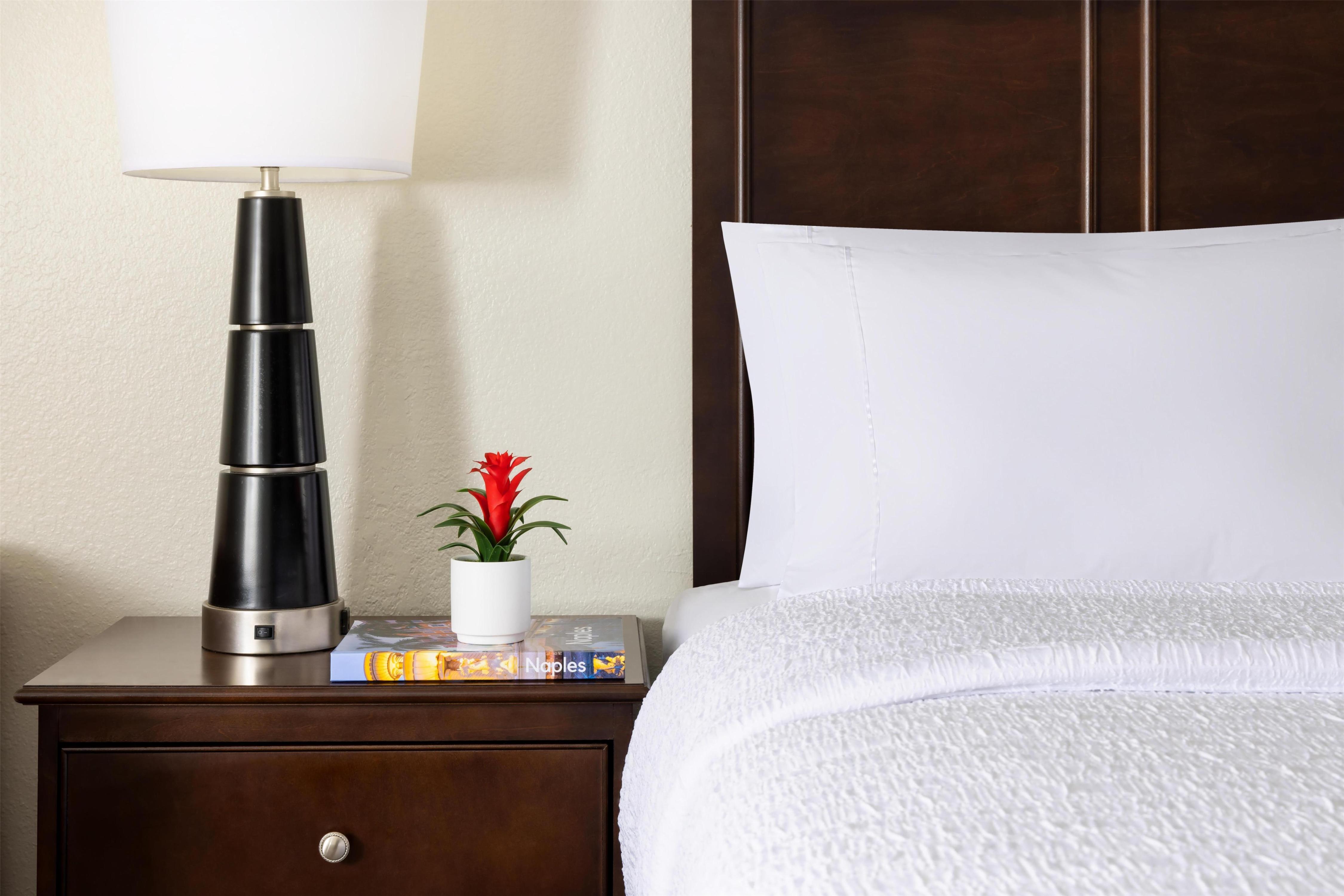 Hampton Inn Naples Central - Tap to explore photos