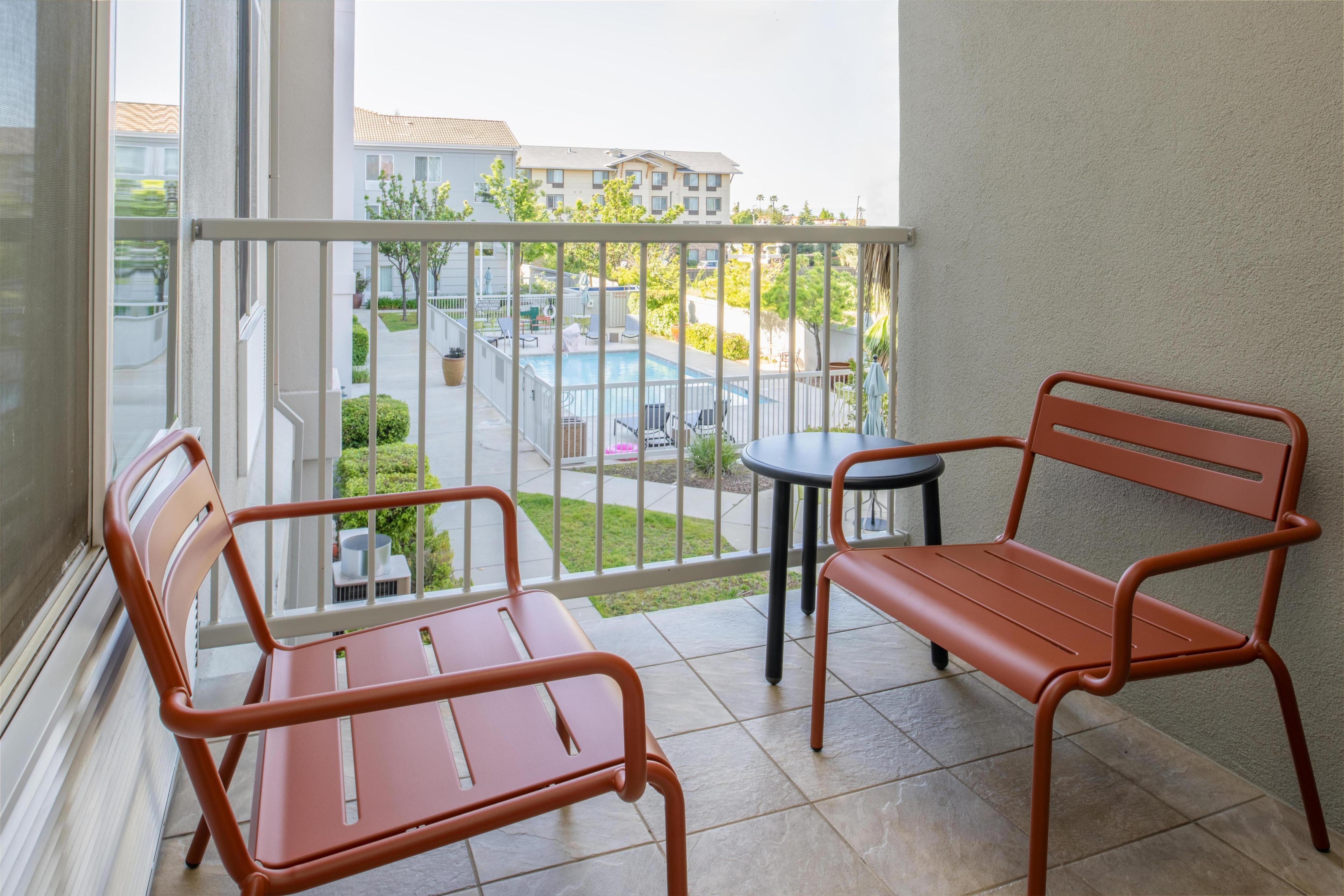 Hampton Inn & Suites by Hilton Redding - Tap to explore photos