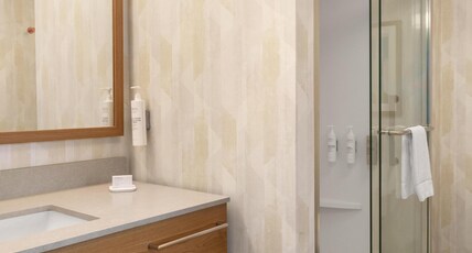 Hampton Inn & Suites by Hilton Langley-Surrey Room Type - 1 KING STE KITCHEN NONSMOK