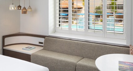 The Scottsdale Resort and Spa, Curio Collection by Hilton Room Type - 2 QUEENS POOL VIEW