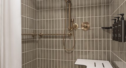 The Scottsdale Resort and Spa, Curio Collection by Hilton Room Type - 2 QNS POOL VW MOB ACC TUB