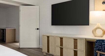 Hilton Scottsdale Resort & Villas Room Type - 1 KING BED DELUXE