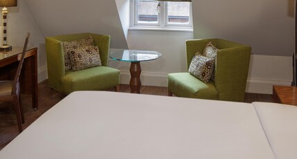 DoubleTree by Hilton Stratford-Upon-Avon, United Kingdom Room Type - TWIN GUEST ROOM DoubleTree by Hilton Stratford-Upon-Avon, United Kingdom Room Type - TWIN GUEST ROOM