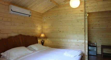 Montego Bay Beach Village Room Type - Beach View Log Cabin