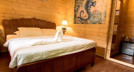 Montego Bay Beach Village Room Type - Garden View Log Cabin