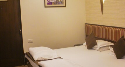 Hotel Karl Residency Room Type - Deluxe Room