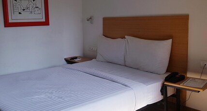 Hotel Unicontinental Room Type - Deluxe Room