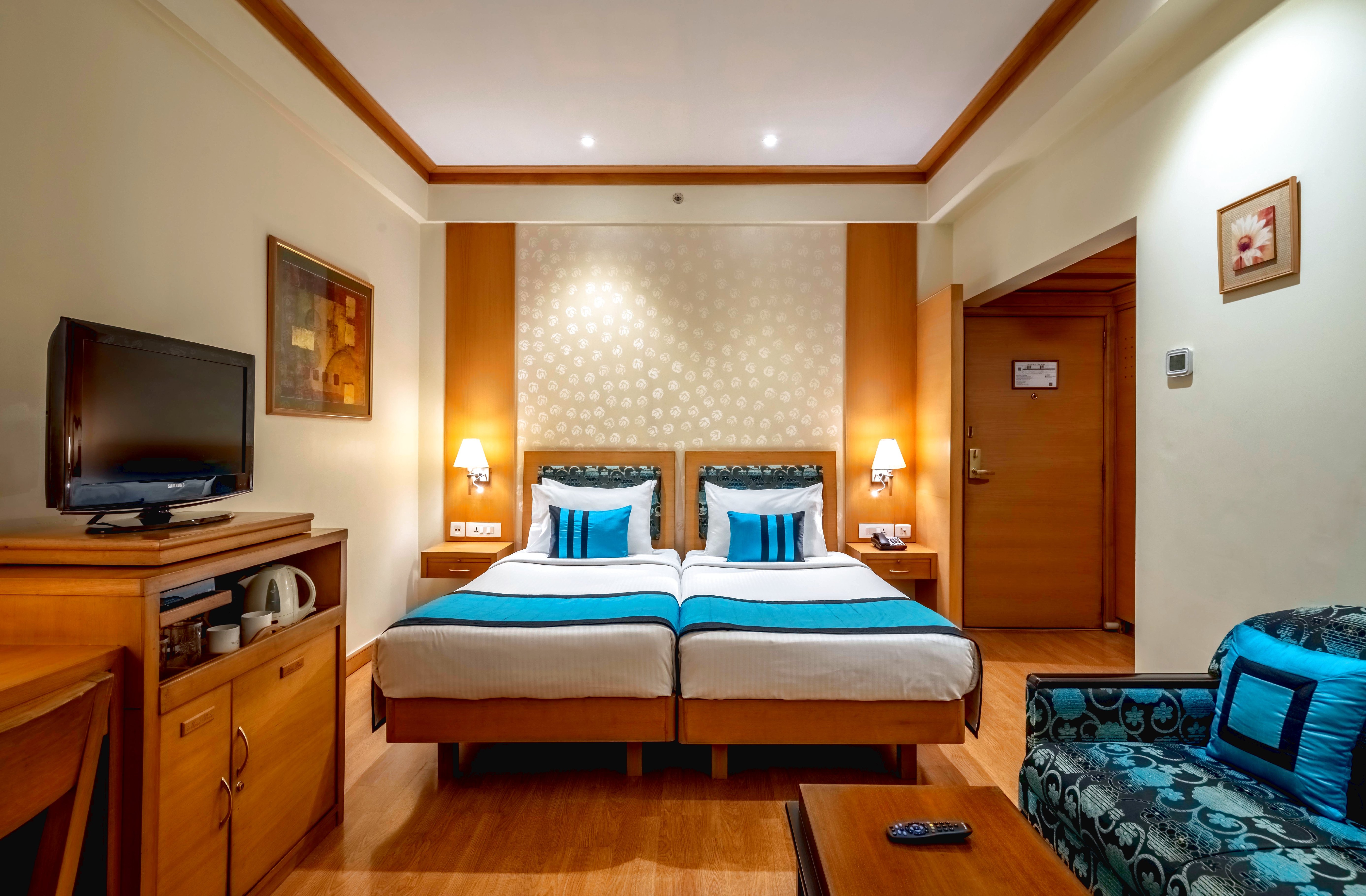 Kenilworth Hotel Room Type - Executive Room (With Bathtub)