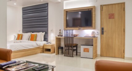 Roland Hotel Room Type - Suite