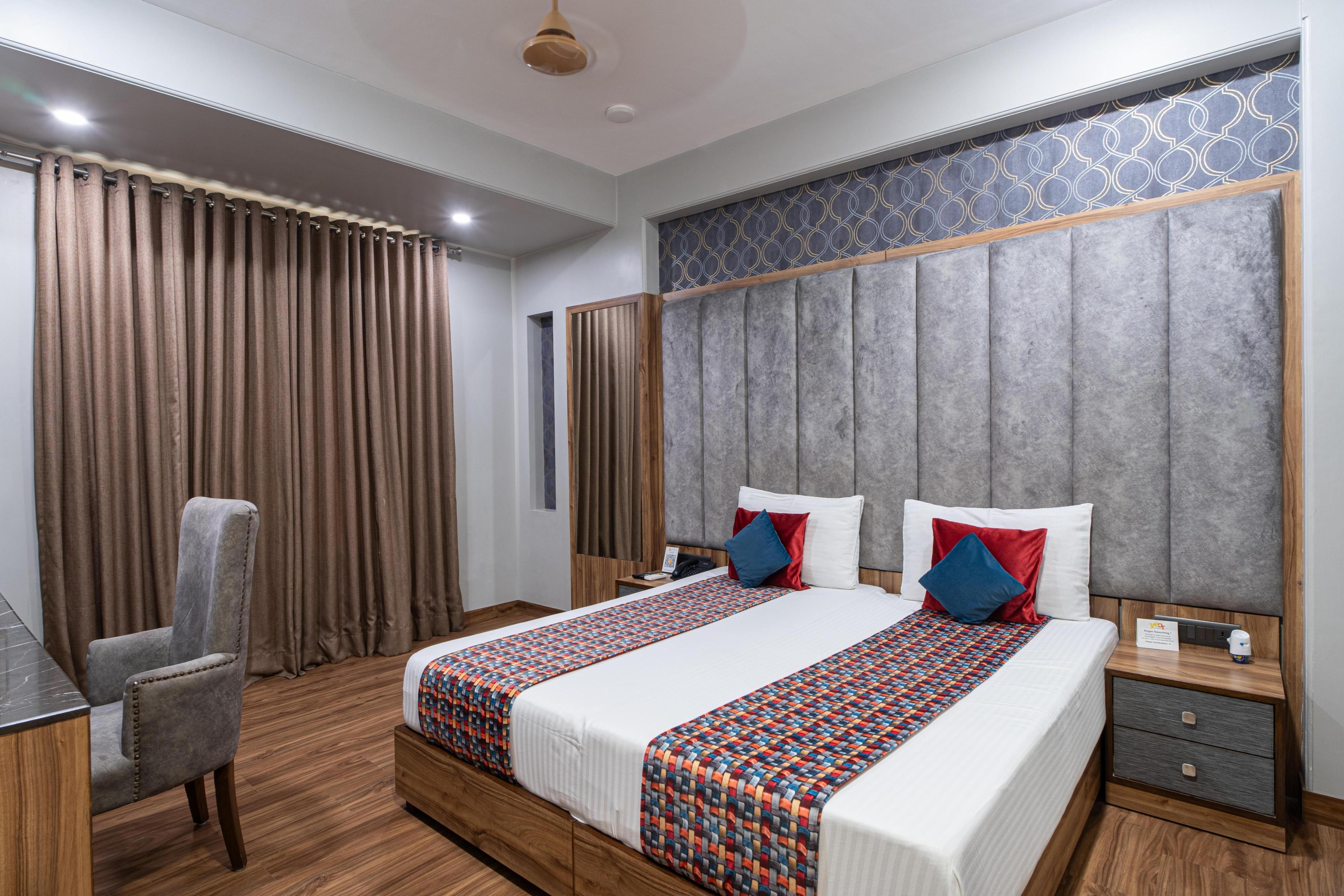 Hotel Sunstar Grand - Tap to explore photos