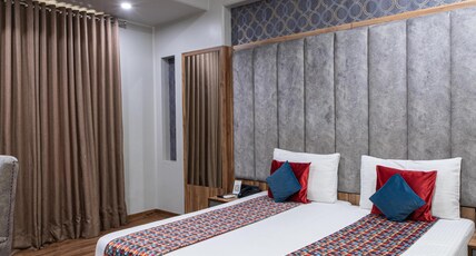 Hotel Sunstar Grand Room Type - Deluxe Room
