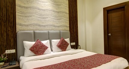 Hotel Kashish Plaza Room Type - Super  Deluxe Room