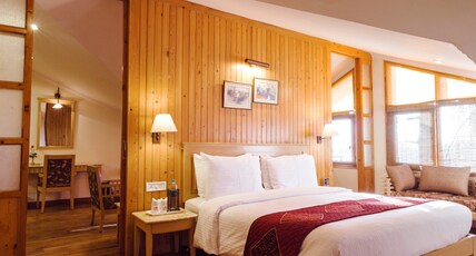 Hotel Willow Banks, Mall Road Shimla Room Type - Family Suite with Jacuzzi