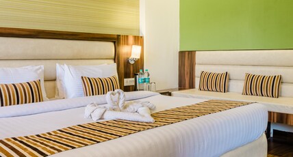 Hotel Shiva Continental Room Type - Maharaja Suite (with Balcony | Non View | Limited Parking)
