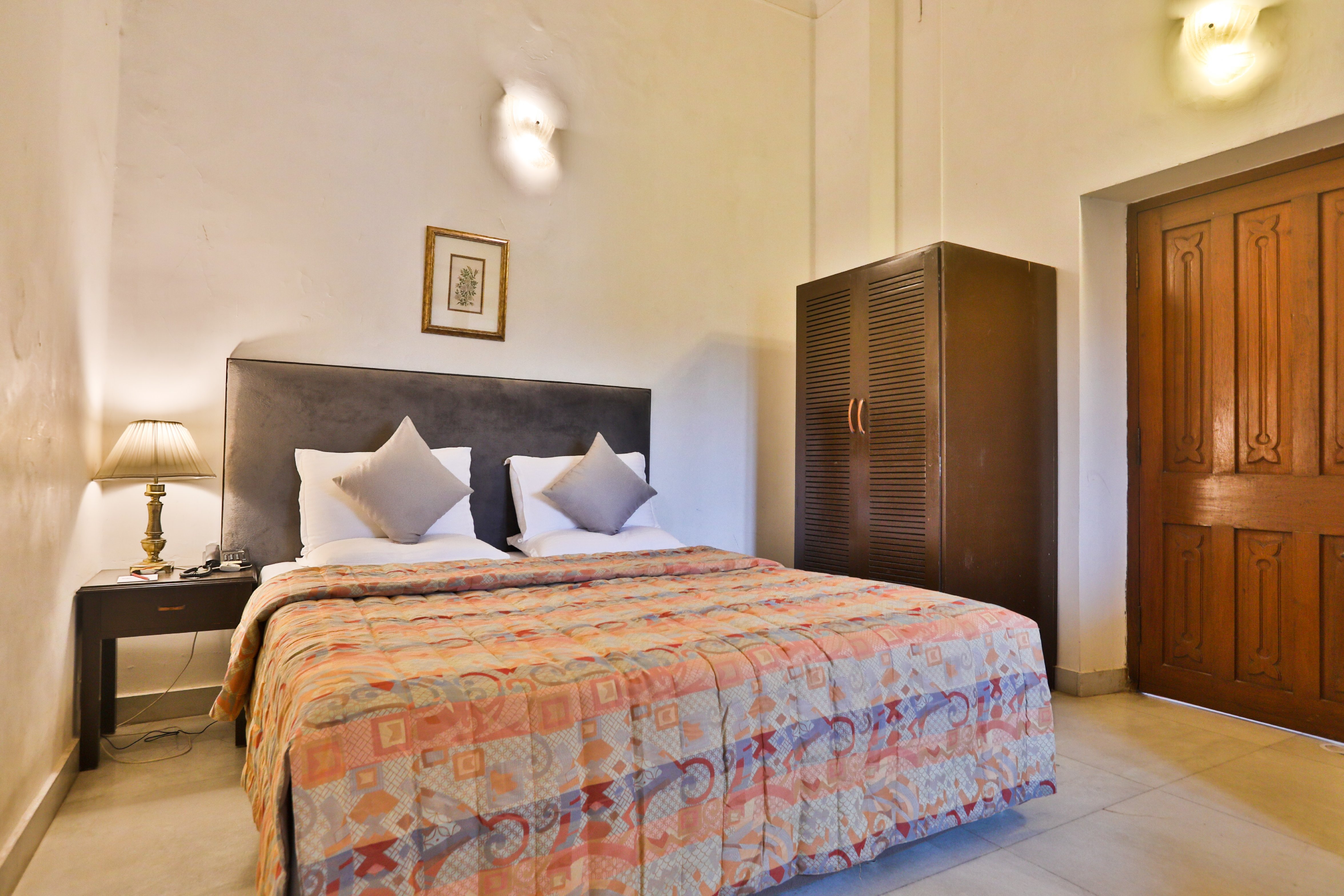 Jayamahal Palace Room Type - Deluxe Room