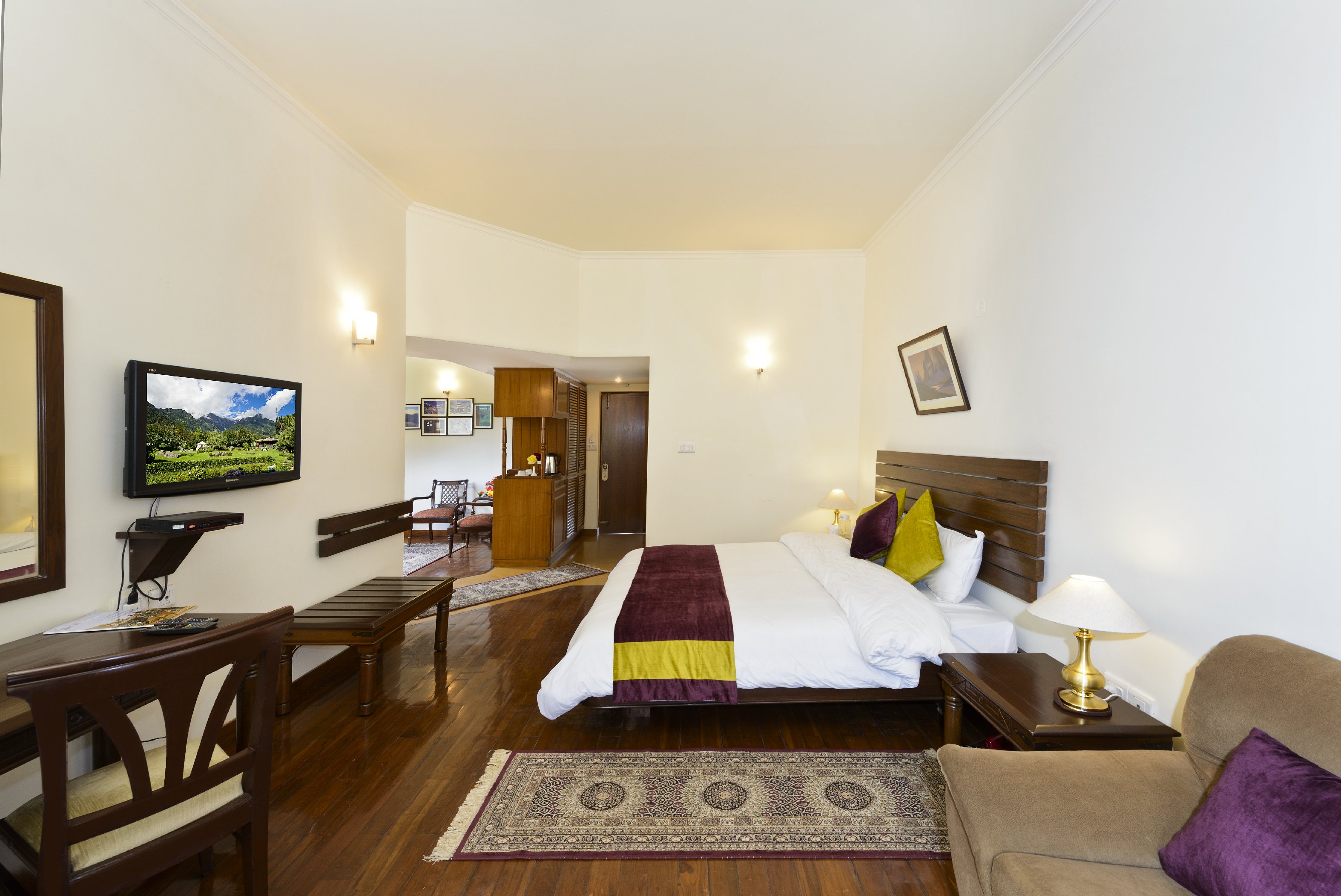 Solang Valley Resort Room Type - Maharaja Suite with Jacuzzi & Balcony