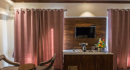 The Highland Park (A Luxury Riverside Resort) Room Type - Executive Triple Room
