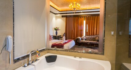 The Highland Park (A Luxury Riverside Resort) Room Type - Royal Suite