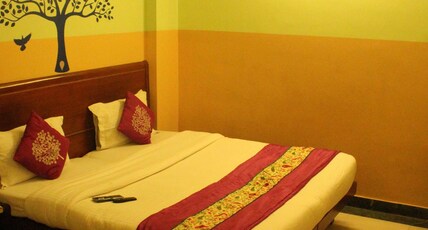 Blue Bird Hotel Room Type - AC Deluxe Room