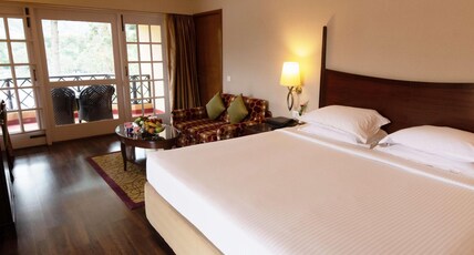 The Carlton Room Type - Premium Room with Bathtub and Balcony