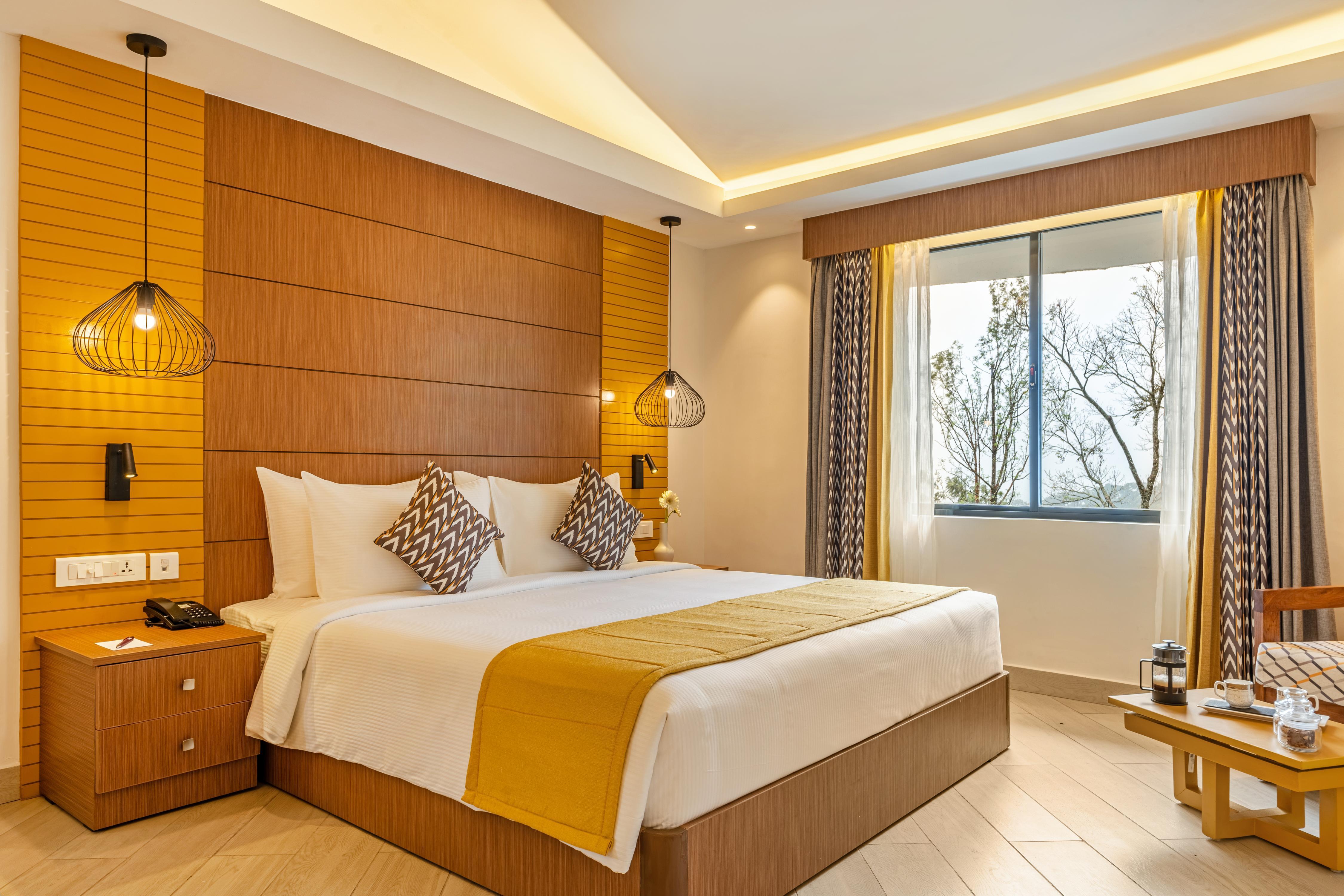 Sterling Munnar - Tap to explore photos