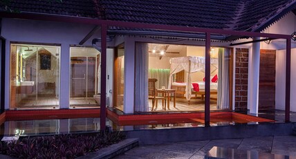 Punnamada Resort Room Type - Private Pool Lake View Villa