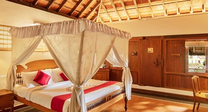 Punnamada Resort Room Type - Duplex Villa