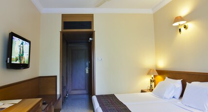 TRANCE OAKWOOD HOTEL Room Type - Superior Room