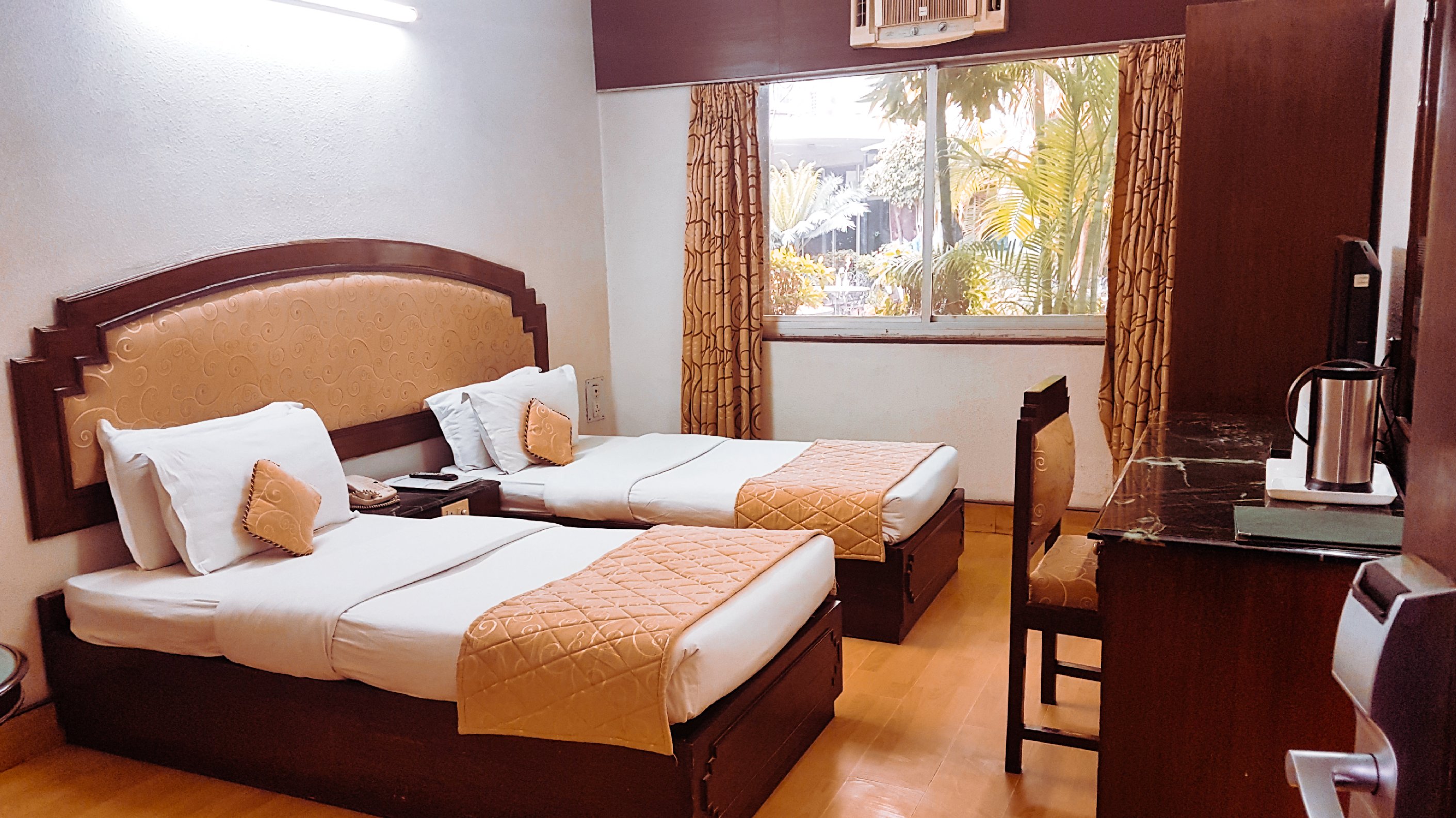 Hotel Deep Palace Room Type - Executive Room Hotel Deep Palace Room Type - Executive Room