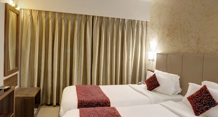 Central Beacon Hotel Room Type - Deluxe Room