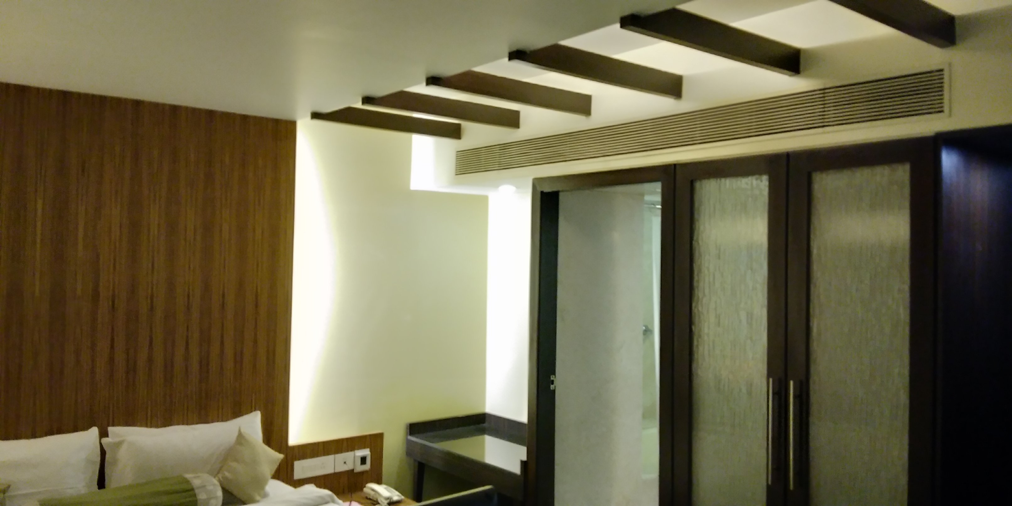 The Centurion Hotel - Tap to explore photos