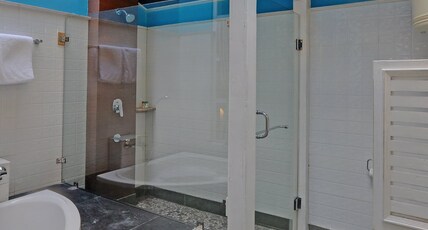 JOHNSON LODGE Room Type - DELUXE SUITE with Bath Tub JOHNSON LODGE Room Type - DELUXE SUITE with Bath Tub