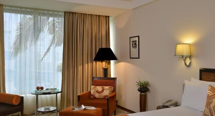 Hotel Marine Plaza Room Type - Deluxe Suite - 1 Double Bed
