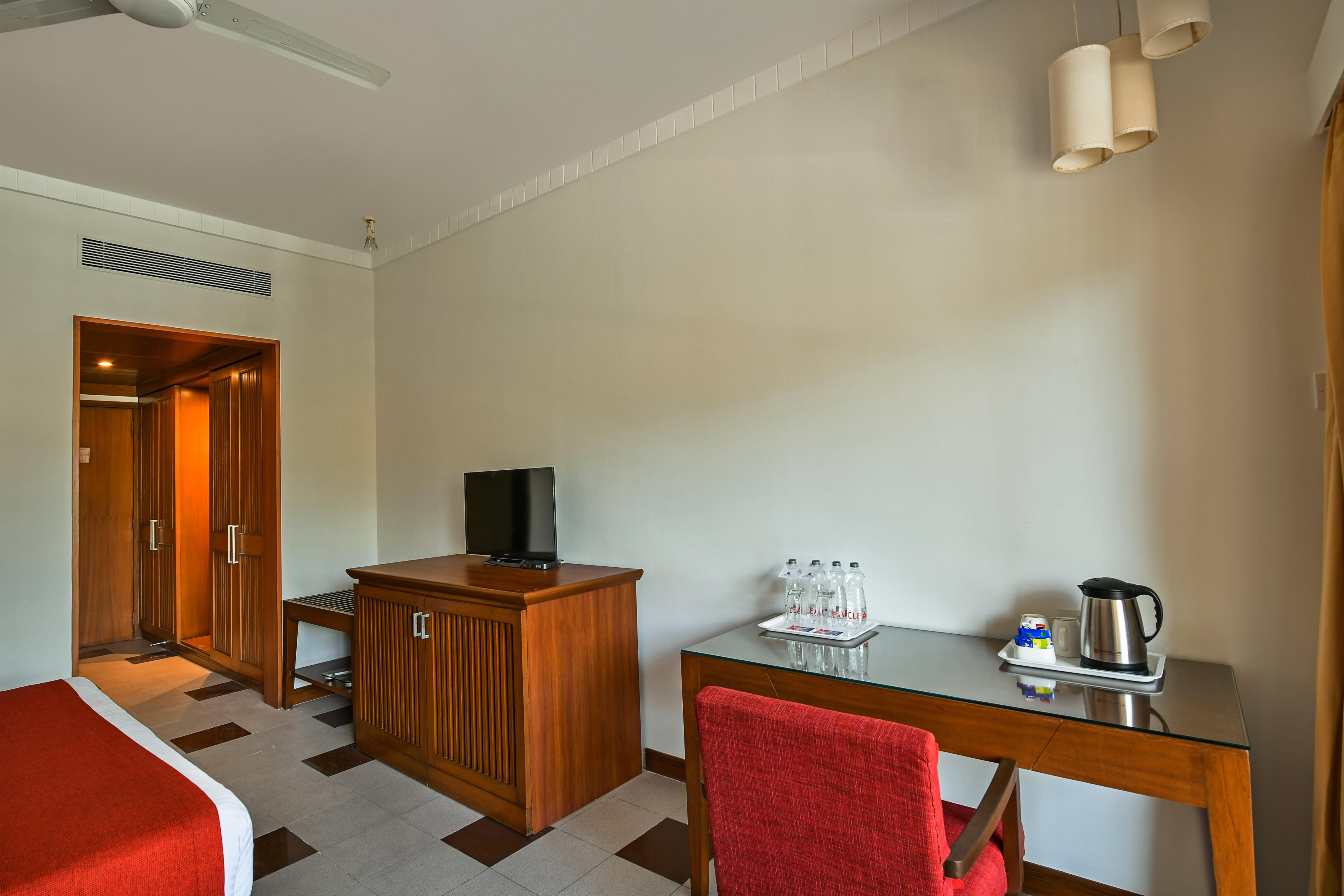 Fariyas Resort - Tap to explore photos