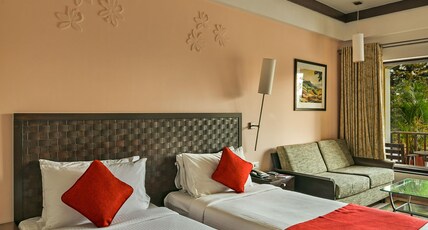 Fariyas Resort Room Type - Deluxe Twin