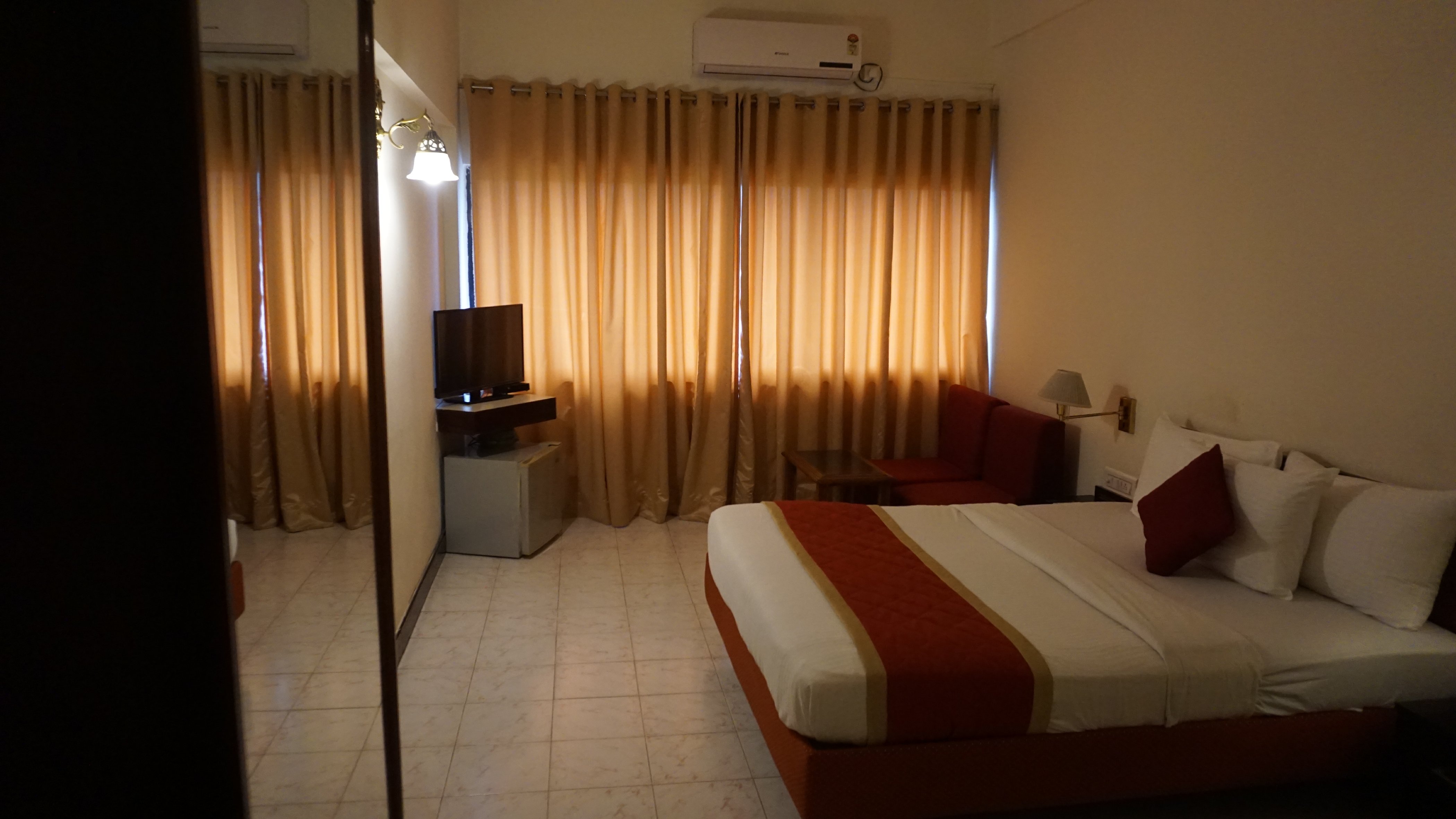 Hotel Poonja International Room Type - Executive AC