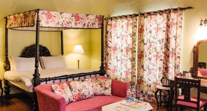 WelcomHeritage Kasmanda Palace Mussoorie Room Type - Royal Room
