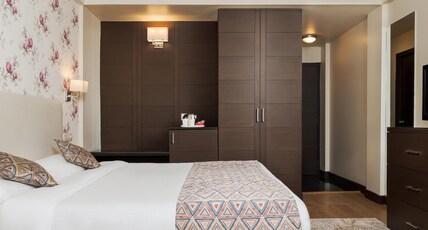Honeymoon Inn - Mall Road Mussoorie Room Type - Super Deluxe Room