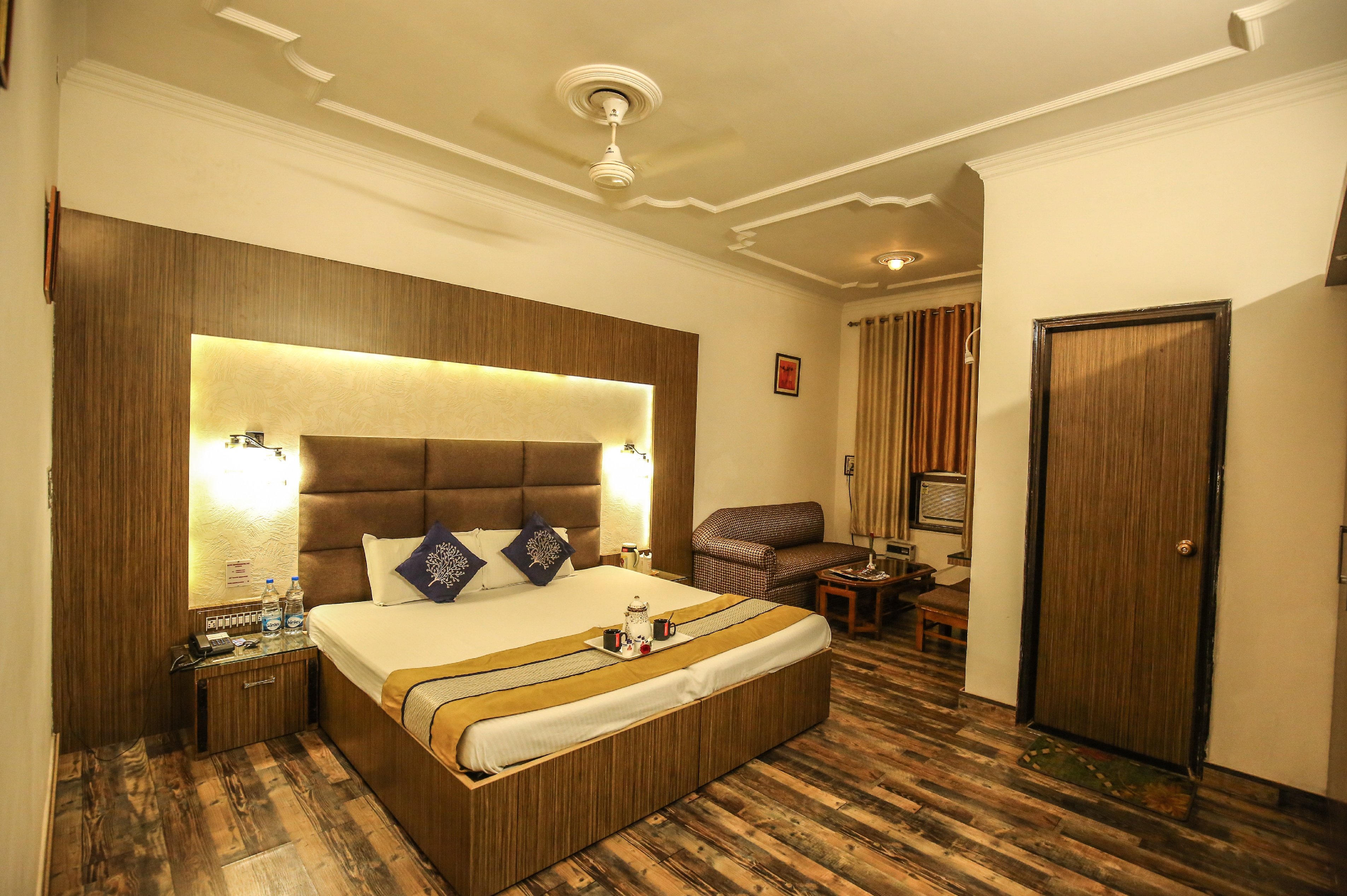 Hotel Goverdhan Palace Room Type - AC Super Deluxe Room