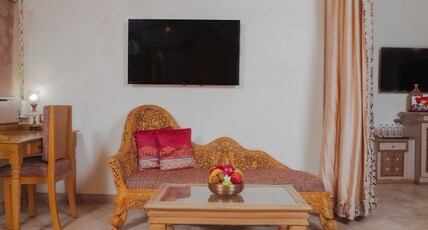 Chokhi Dhani - The Ethnic 5-star Deluxe Resort Room Type - Family Royal Suite