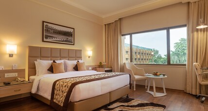 Hotel Clarks Shiraz Room Type - Premium King Bed Room