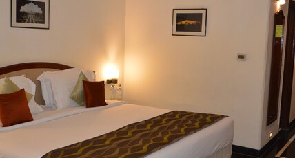 Hotel Clarks Shiraz Room Type - Superior Room King Bed