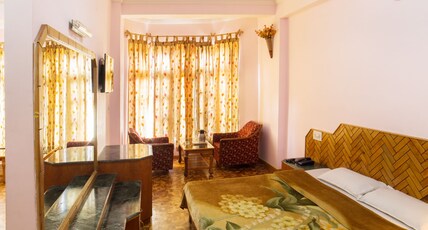 Satkar Residency - Riverside Old Manali Room Type - Family Room