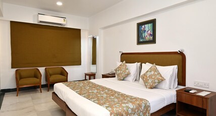 Hotel Parle International Room Type - Deluxe Room