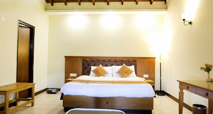 Woodsvilla Resort Room Type - Duplex Suite