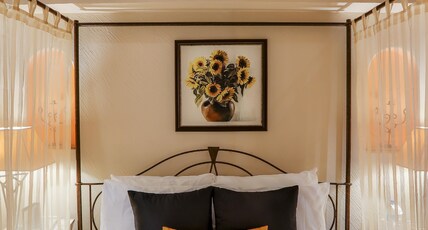 Sun-N-Sand Room Type - Junior Suite