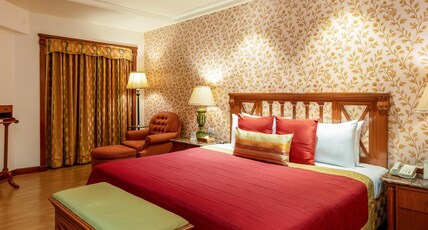 The Orchid Hotel Mumbai Vile Parle Room Type - Orchid Suite with Breakfast, Separate Living Room, Two Way Airport Transfers(Terminal 1), Bathtub , 