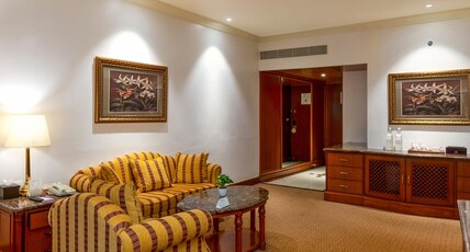The Orchid Hotel Mumbai Vile Parle Room Type - Mayflower Suite
