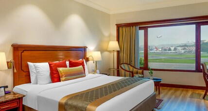 The Orchid Hotel Mumbai Vile Parle Room Type - Club Room King Bed with Breakfast, Complimentary Airport Drop (Terminal 1), Bathtub